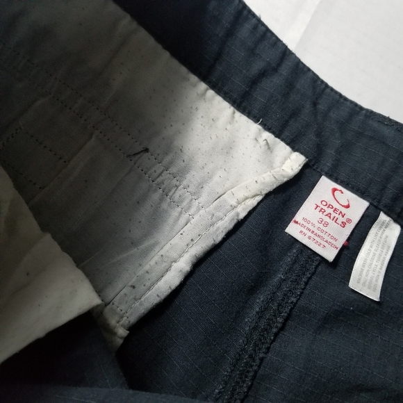 OPEN TRAILS MEN'S BLACK CARGO SHORTS SIZE 38 (READ FULL DESCRIPTION) - Picture 8 of 12